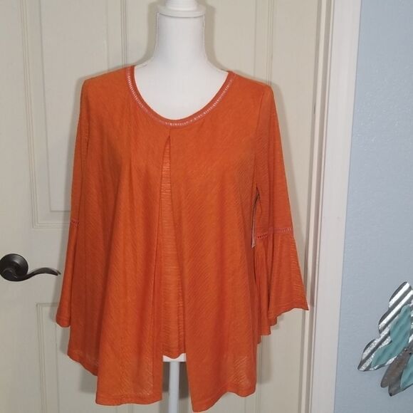 Passports, Orange Split Frnt/Back, Bell Sleeve Top - Picture 2 of 8